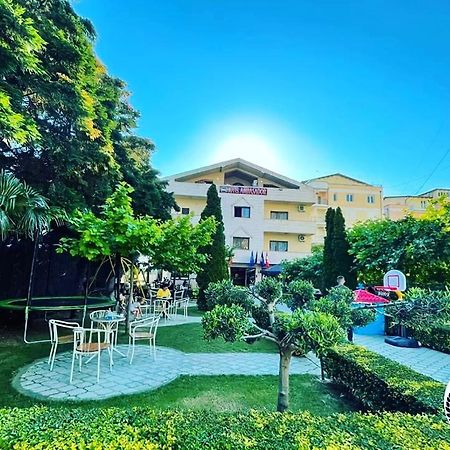 Hotel Ambasador Garden Лежа Экстерьер фото