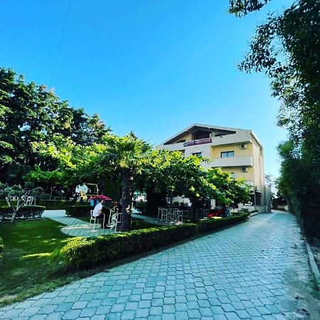 Hotel Ambasador Garden Лежа Экстерьер фото