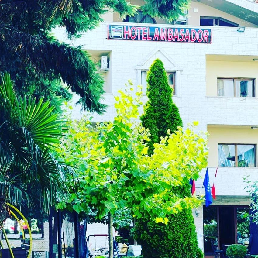 Hotel Ambasador Garden Лежа Экстерьер фото
