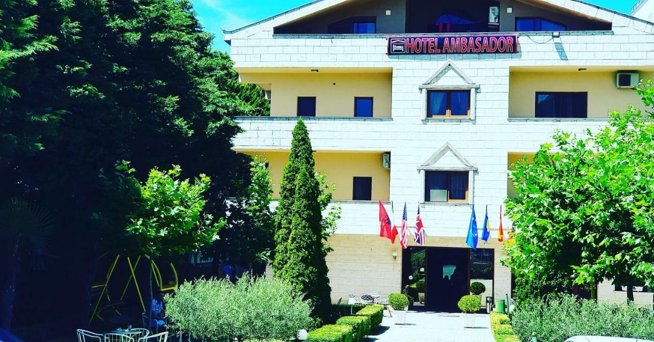Hotel Ambasador Garden Лежа Экстерьер фото